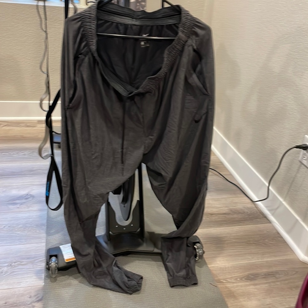 XXL Grey Nike Parachute Sweatpants